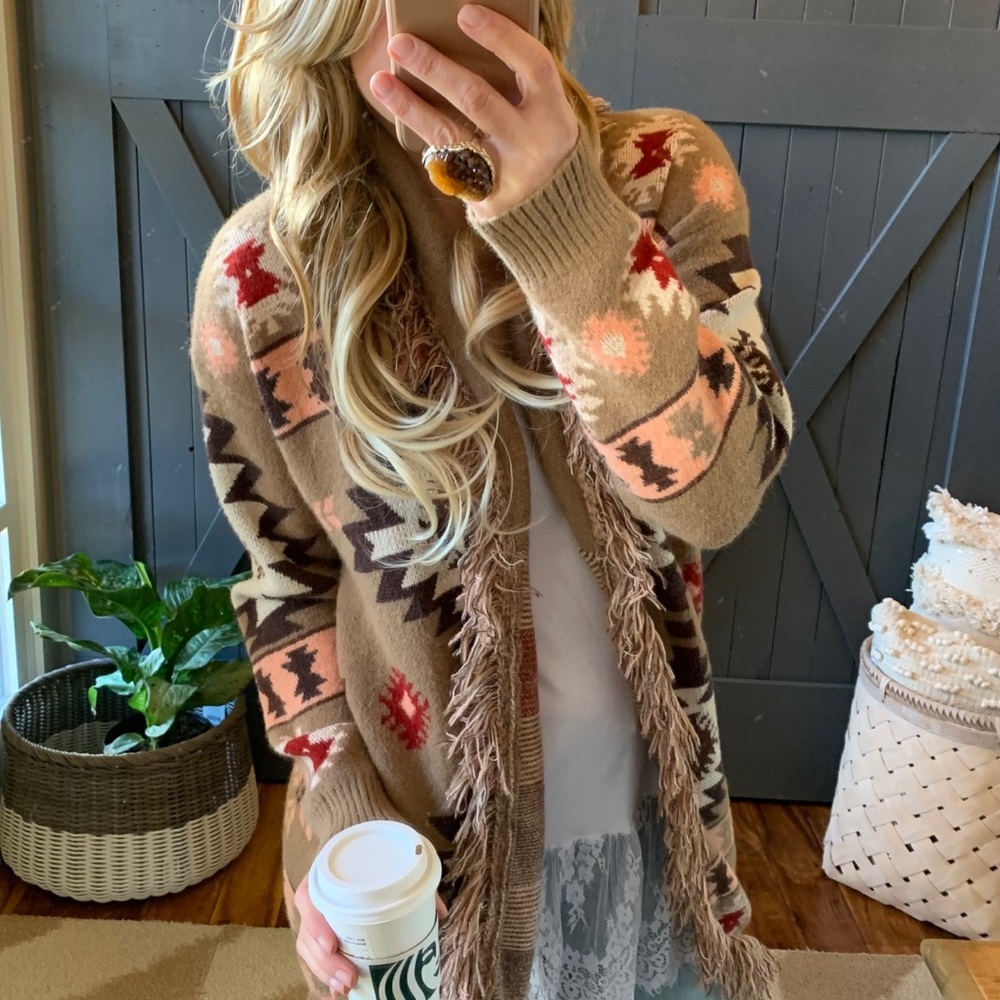 New Cowichan Long Native Western Cardigan Sweater - Picture 4 of 8